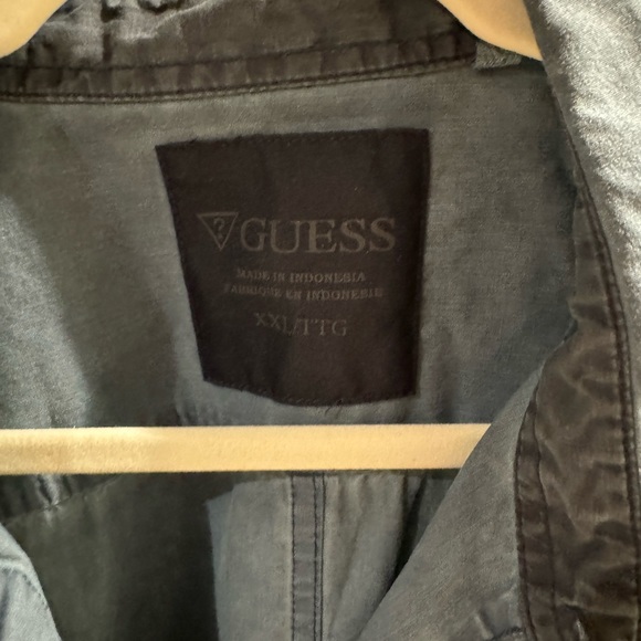 Guess button down - Picture 7 of 7